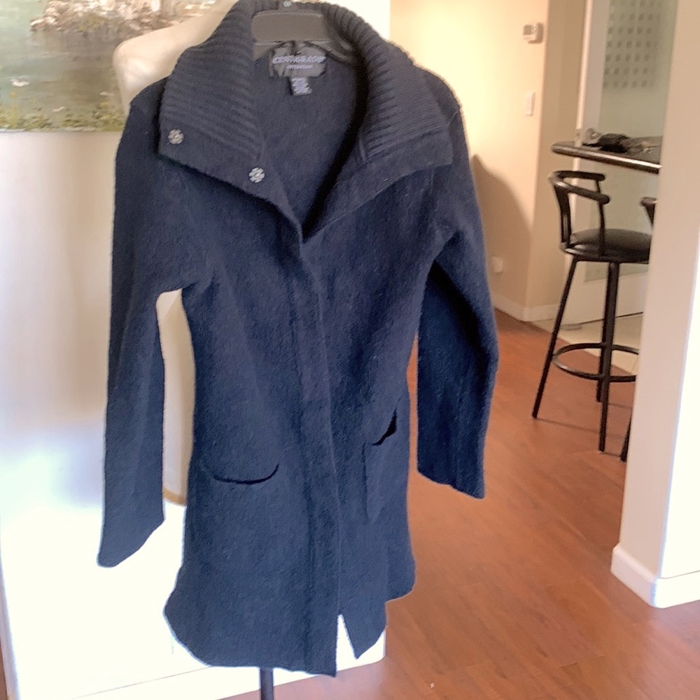 COPY - BEAUTIFUL,,WOOL COAT, WITH RIBBED COLLAR, AND 7 SNAP CLOSURES, AND TWO P…